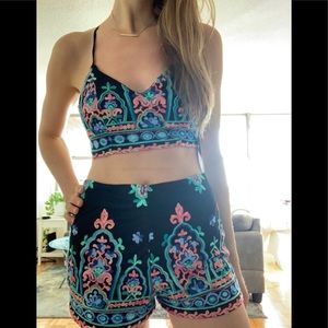 Open-back Crop Top/High-rise Shorts SET!